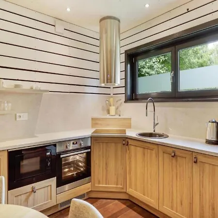 Tranquil Retreat, Holiday home Antoing